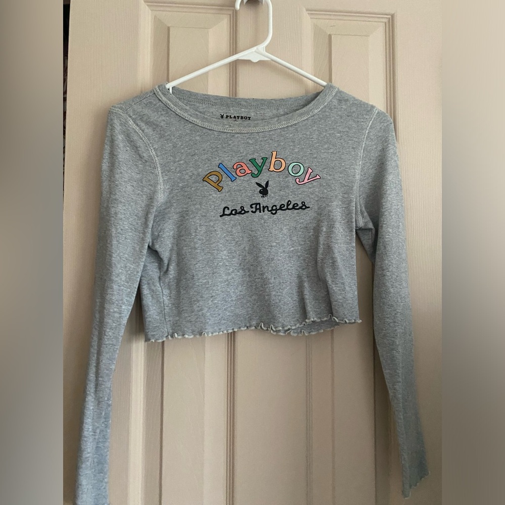 Gray long sleeve top